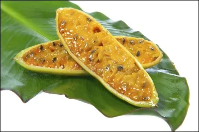 Comment se nomme ce fruit qui ressemble à une petite banane et qui est aussi appelé curuba en Amérique latine?