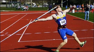 En sport, je fais du lancer de javel__t.