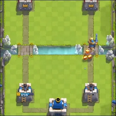 Je suis niv__ 11 sur Clash Royale.