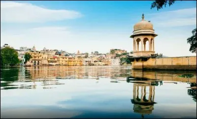 Dans quel pays le lac Pichola est-il situ&eacute; ?