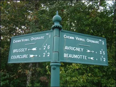 Qu'est-ce qu'il y a de marqué sur cet écrit__?