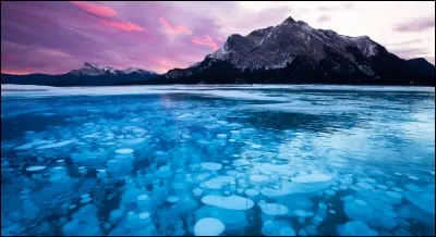 Dans quel pays le spectaculaire lac Abraham est-il situé ?