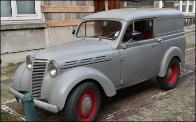 Quel est le nom de cet utilitaire Renault ?