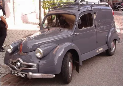 Quel est le type de cet utilitaire Dyna Panhard ?