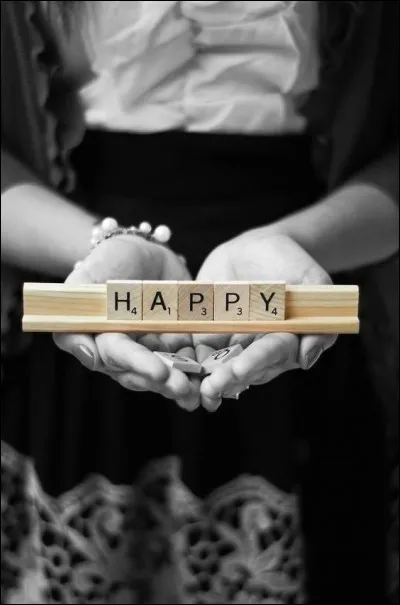 Combien y a-t-il de cases sur un jeu de scrabble ?