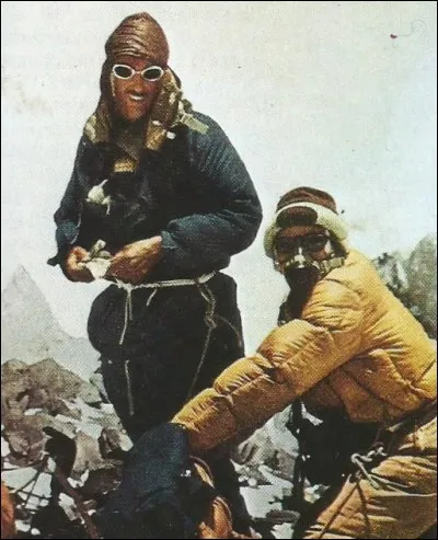 Quel sherpa accompagnait Hillary lors de la 1re ascension de l'Éverest, en 1953 ?