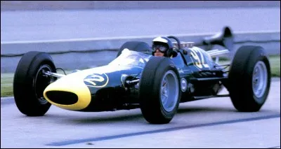 En 1963, Il s'aligne dans une prestigieuse comp&eacute;tition am&eacute;ricaine dans laquelle peu de pilotes europ&eacute;ens se sont engag&eacute;s. Quelle est cette course ?