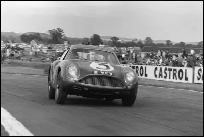 Quelle course dispute-t-il avec cette Aston Martin Zagato en 1961 puis en 1962 ?