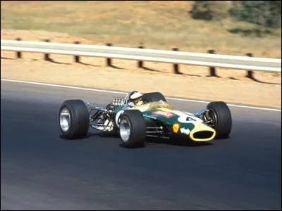 Sa victoire, le 1er janvier 1968, au Grand Prix d'Afrique du sud &agrave; Kyalami, a une dimension particuli&egrave;re : laquelle ?