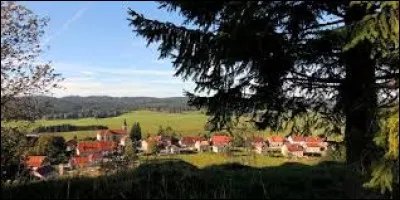 Village de Bourgogne-Franche-Comté, Châtelblanc se trouve dans le département ...