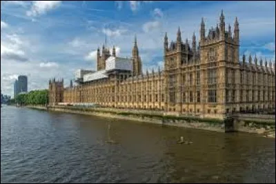 De quel pays vient ce monument ?