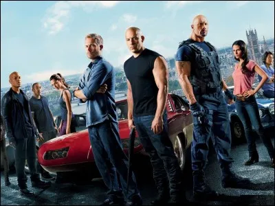 Tout au début, qui est le nouveau qui veut se joindre à la bande ?