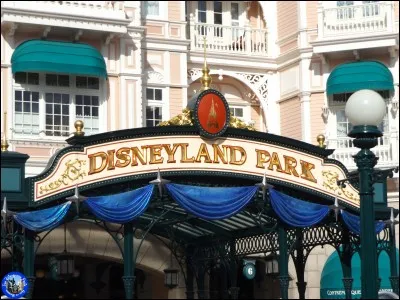 Disneyland Paris fut ouvert le 12 avril, mais de quelle année ?