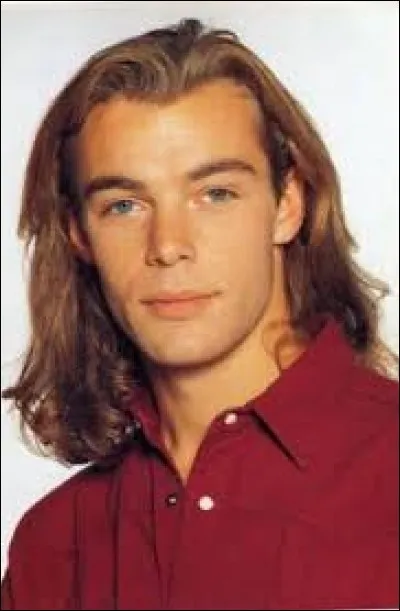 De qui Nicolas est-il amoureux ?