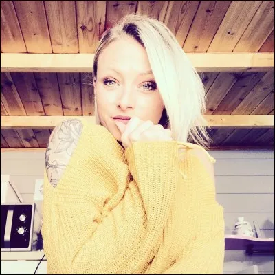 Quel âge a Roxane ?