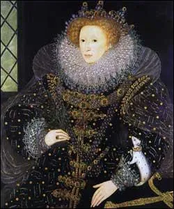 Je suis la fille d'Anne Boleyn. Je devins reine d'Angleterre  la mort de ma demi-soeur Marie la Sanglante. Mon rgne fut grand et prestigieux. Je russis  dtruire l'Invincible Armada de Philippe II en 1588. Qui suis-j