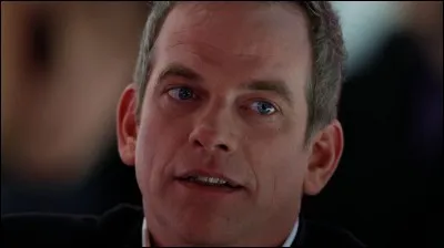 Un des albums de Garou a été enregistré avec l'aide du web. Lequel ?