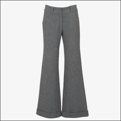 A qui appartient ce pantalon ?