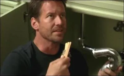 Saison 2 : O Susan demande t'elle  Zach de prendre le train ?