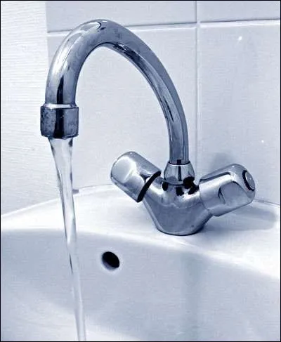 Quand on ouvre notre robinet, on puise dans un grand r&eacute;servoir appel&eacute; ....