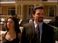 Saison 3 : O vit Carlos suite  son divorce ?