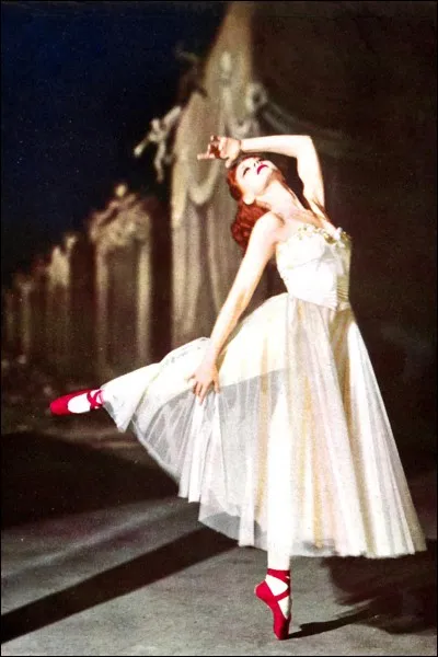 C'est l'un des plus célèbres films de danse, avec l'actrice Moira Shearer, véritable ballerine britannique, dans ce rôle marquant et inoubliable. Quel est ce film ?