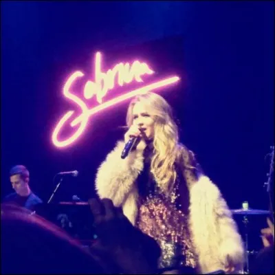 Quel était le titre de sa première chanson ?