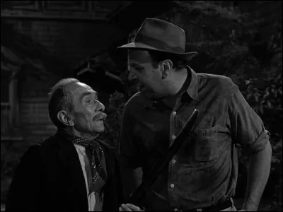 Dans les années 50, il obtient l'un de ses rôles les plus célèbres dans une série Walt Disney, laquelle ?