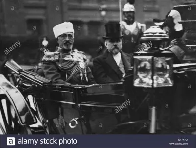 Qui est élu en 1913 ?