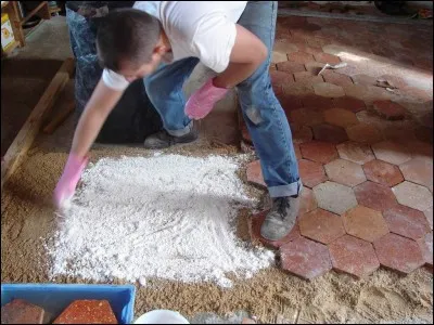 Qu'étudie un géologue ?