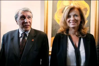 Dans la famille Mitterrand, je voudrais le fils cadet de « Tonton ». Mais fait-il de la politique, lui aussi ?