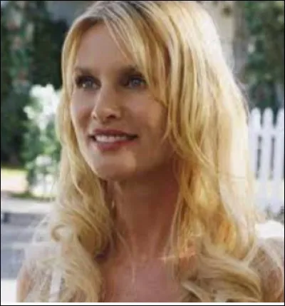 Comment meurt l'une des 5 protagonistes de l'histoire en saison 5 ?