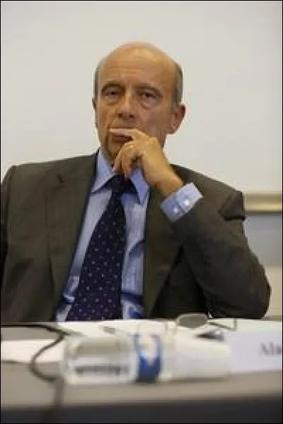 L'indéboulonnable maire de Bordeaux (20 ans déjà !) Alain Juppé n'est pas en reste, pour ce qui est de ses sobriquets. L'un d'eux est aussi fictif qu'un emploi parisien. Lequel ?