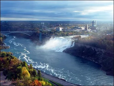 Je vous emmène à Ontario. Où est-ce ?