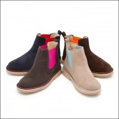 Quelle sorte de souliers portes-tu ?