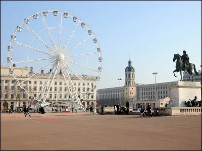 Connaissez-vous la place Bellecour ?