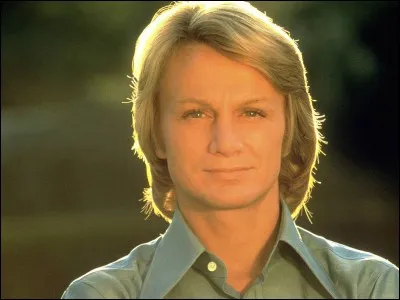 De quelle couleur les yeux de Belinda sont-ils ?