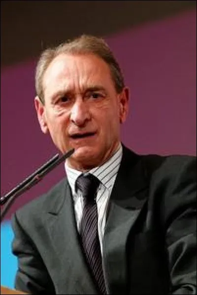 Un maire de Paris homosexuel, ça ne pouvait pas manquer ! Mais à part "Notre-D(r)ame de Paris", il en a connu d'autres. Lequel, par exemple ?