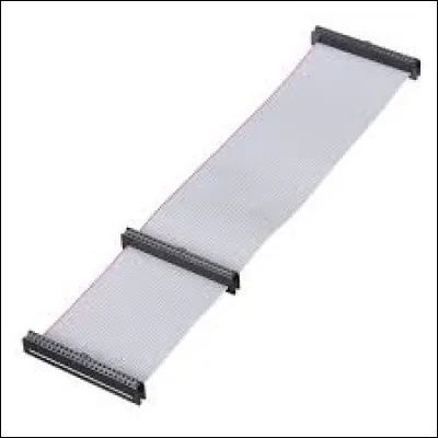 Quelle est l'interface utilisée par les disques durs standards des PC actuels ?