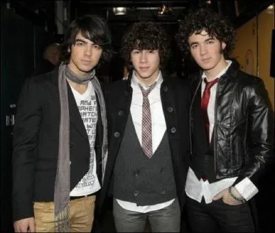 Comment s'appelle leur quatrime album ?