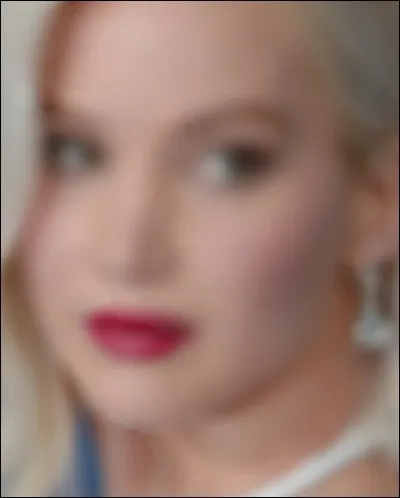 Qui est cette femme ?