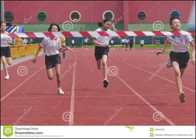 Ils ... invité à rejoindre le club d'athlétisme de l'école.