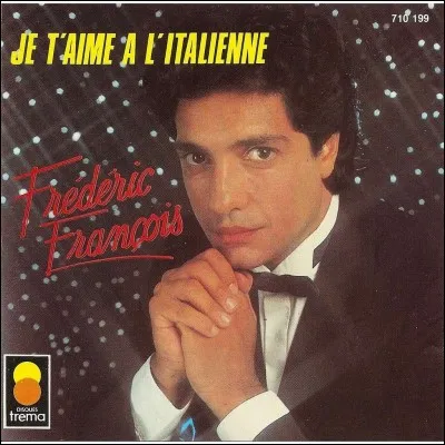 Dans la chanson "Je t'aime à l'italienne", Frédéric François chante : 
"Sur un grand bateau parti pour l'Amérique, 
Un barracato faisait de la musique..."
Quel rapport le mot "barracato" a-t-il avec le chanteur ?