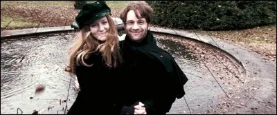 La mère de Harry se prénomme Lily. Quel est le prénom de son père ?