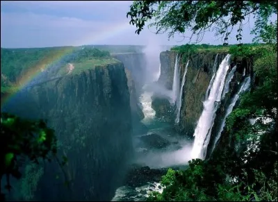 Le lac Victoria est le plus grand d'Afrique.
