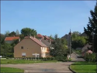Et l'arrivée de cette balade se fait en Haute-Saône, à Recologne. Également appelé Recologne-lès-Gray, ce petit village de 30 habitants se situe en région ...