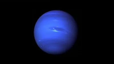 Quel est le plus gros satellite de Neptune ?