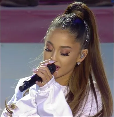 Comment s'est appelé le concert caritatif d'Ariana en hommage aux victimes de l'attentat de son concert à Manchester ?