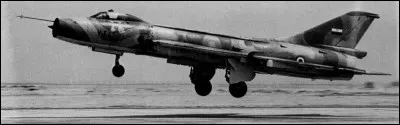 Ce chasseur-bombardier soviétique, mis en service en 1960, largement exporté, a été utilisé par l'Egypte dans les deux guerres de 1967 et 1973. Quel est cet avion ?