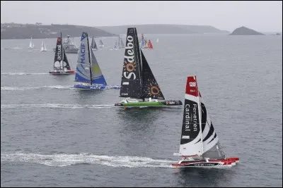 Quel marin breton gagne la Transat anglaise en 1964 ?